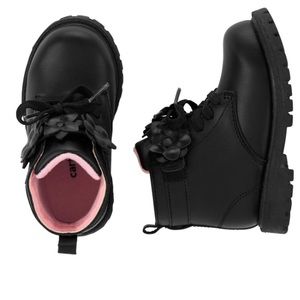 Carter’s daffodil combat boots.  Size 7